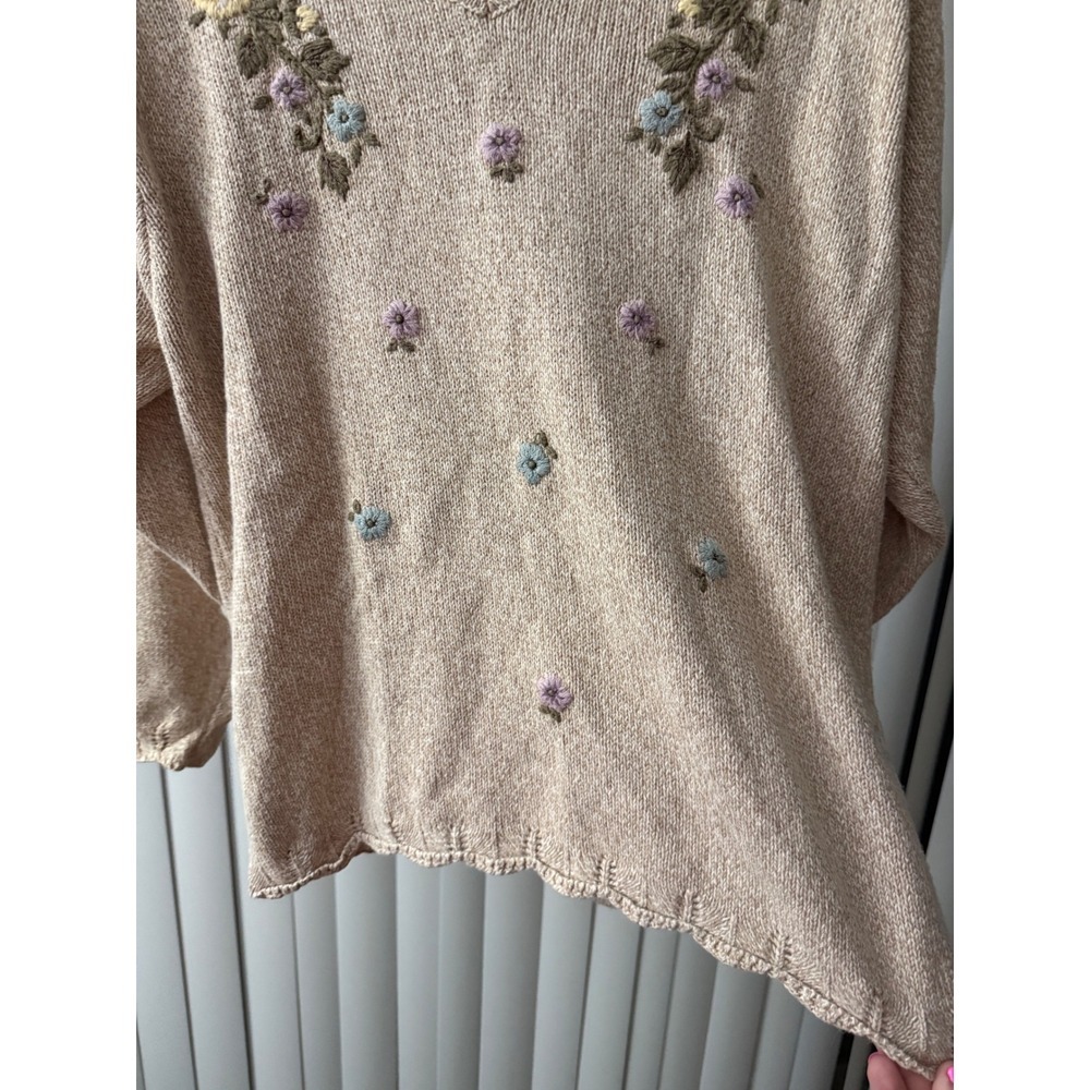 Jantzen Classics VTG Hand Embroidered Floral Sweater Beige V-Neck Cottagecore L - Picture 2 of 7